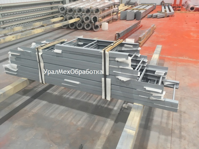 Покраска лестницы
