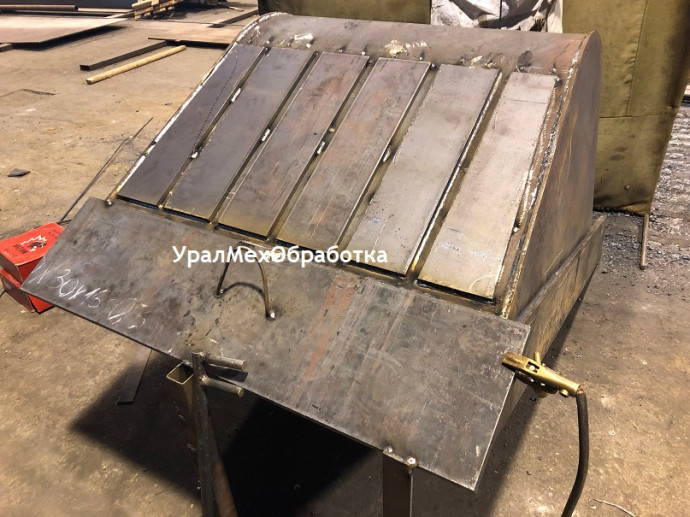 Изготовление ковша экскаватора (6)