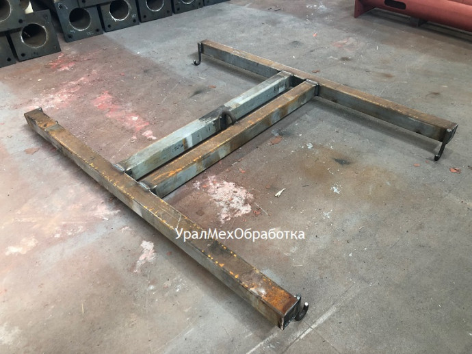 Изготовление траверсы